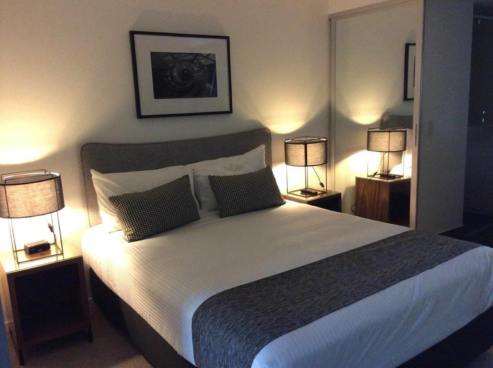 Morgan Suites Брисбен Экстерьер фото